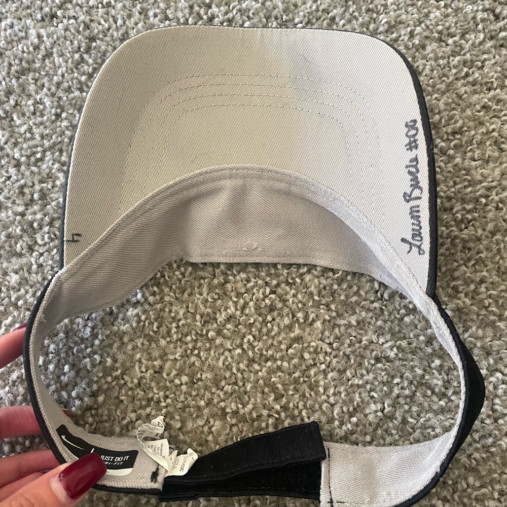 Signed Oregon visor - Picture 3 of 4